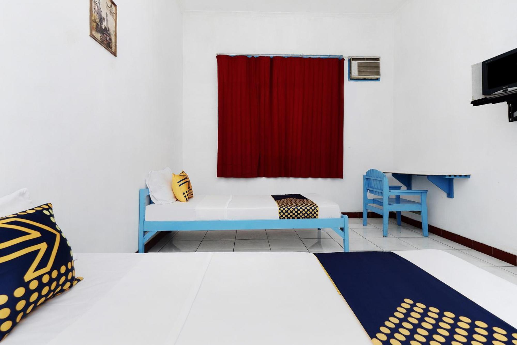 SPOT ON 2289 Hotel Saudara Tegal  Exterior foto