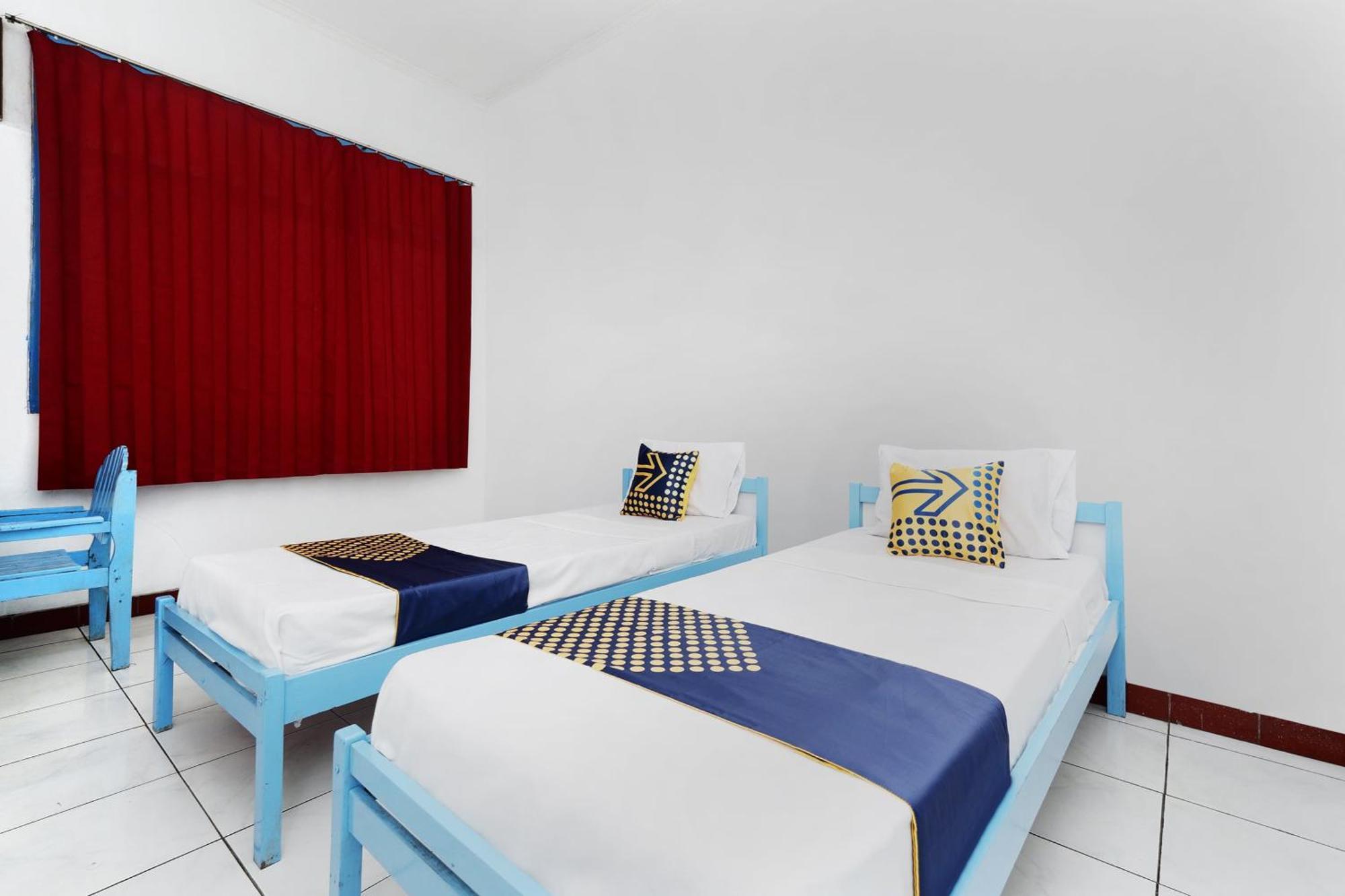 SPOT ON 2289 Hotel Saudara Tegal  Exterior foto