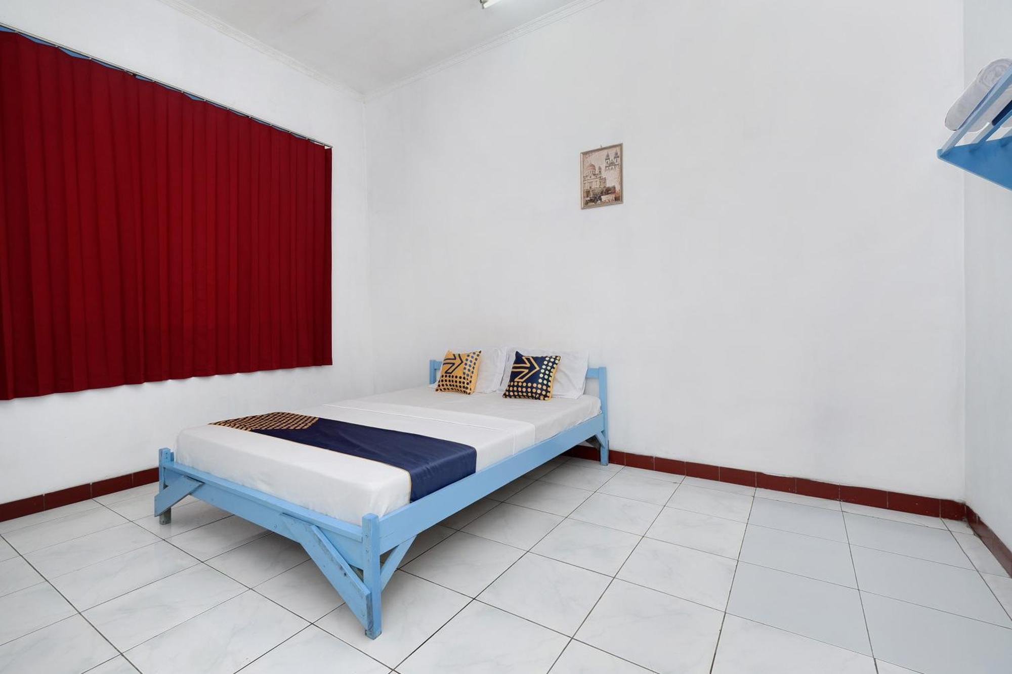 SPOT ON 2289 Hotel Saudara Tegal  Exterior foto